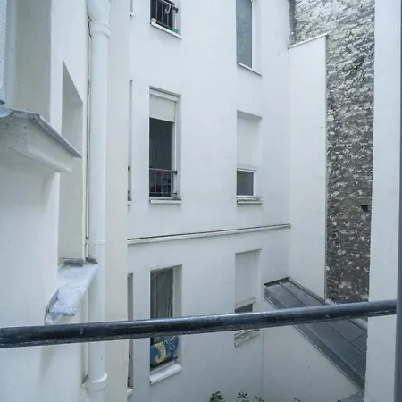 Charming Quiet Studio In The Heart Of Montmartre Apartment Paris