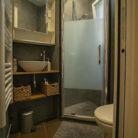 Apartment Charming Quiet Studio In The Heart Of Montmartre *